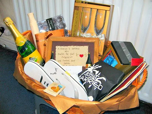 2340 honeymoon gift basket ideas