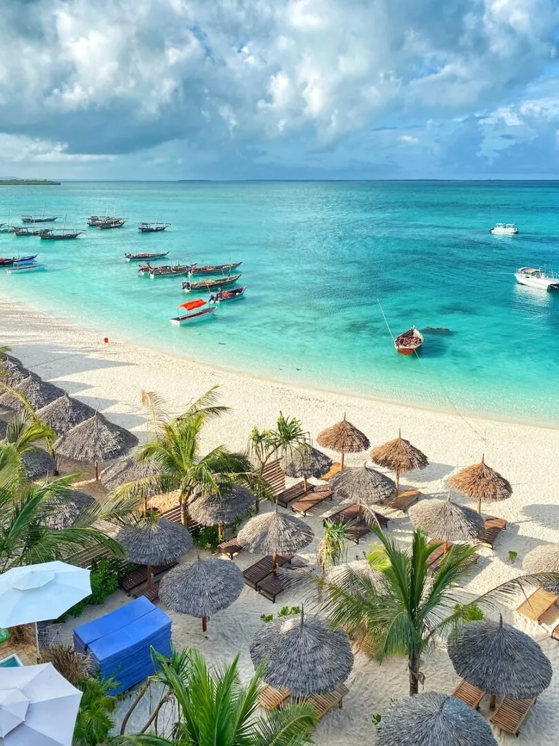 2354 coastal honeymoon couple