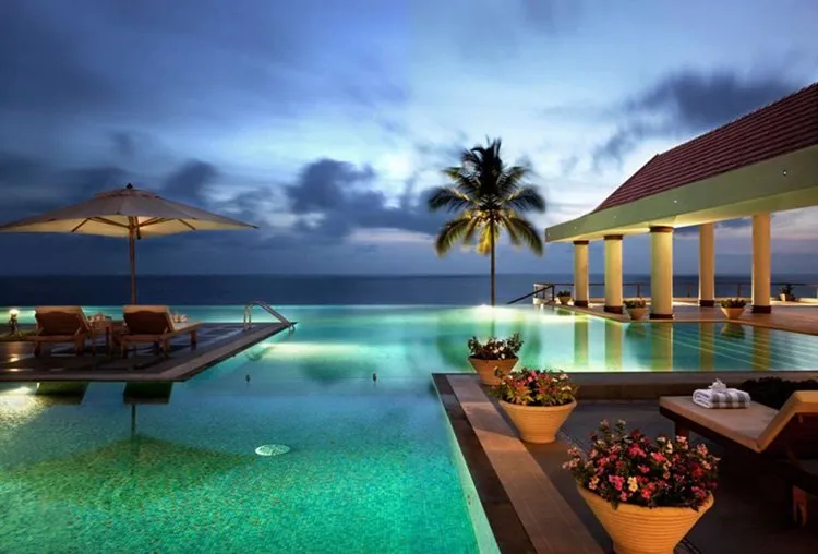 /img/2405-honeymoon-budget.webp