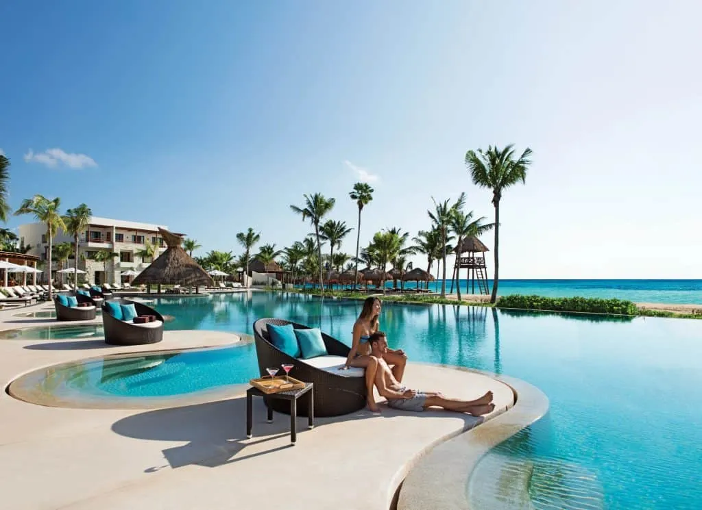 /img/2410-honeymoon-package-booking.webp