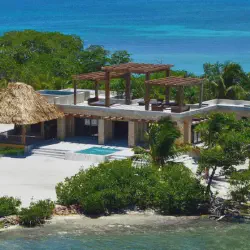 /img/2435-private-honeymoon-resort-image7.webp