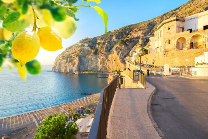 2437 italy beach activities