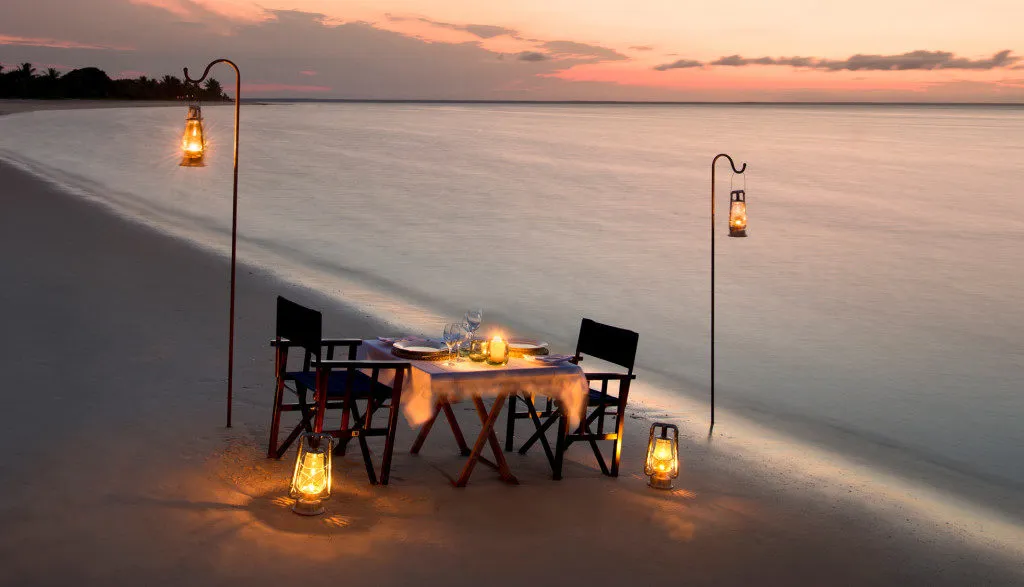 /img/2439-kenya-beach-safari.webp