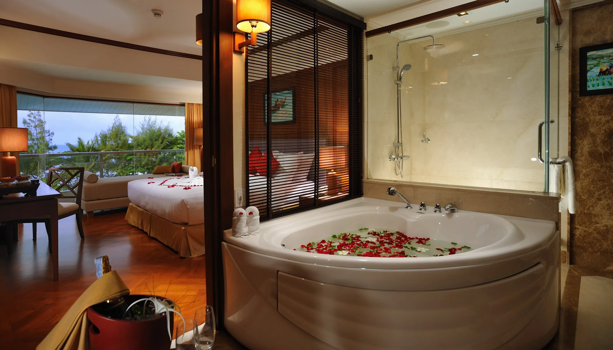 2479 decorating with romance
