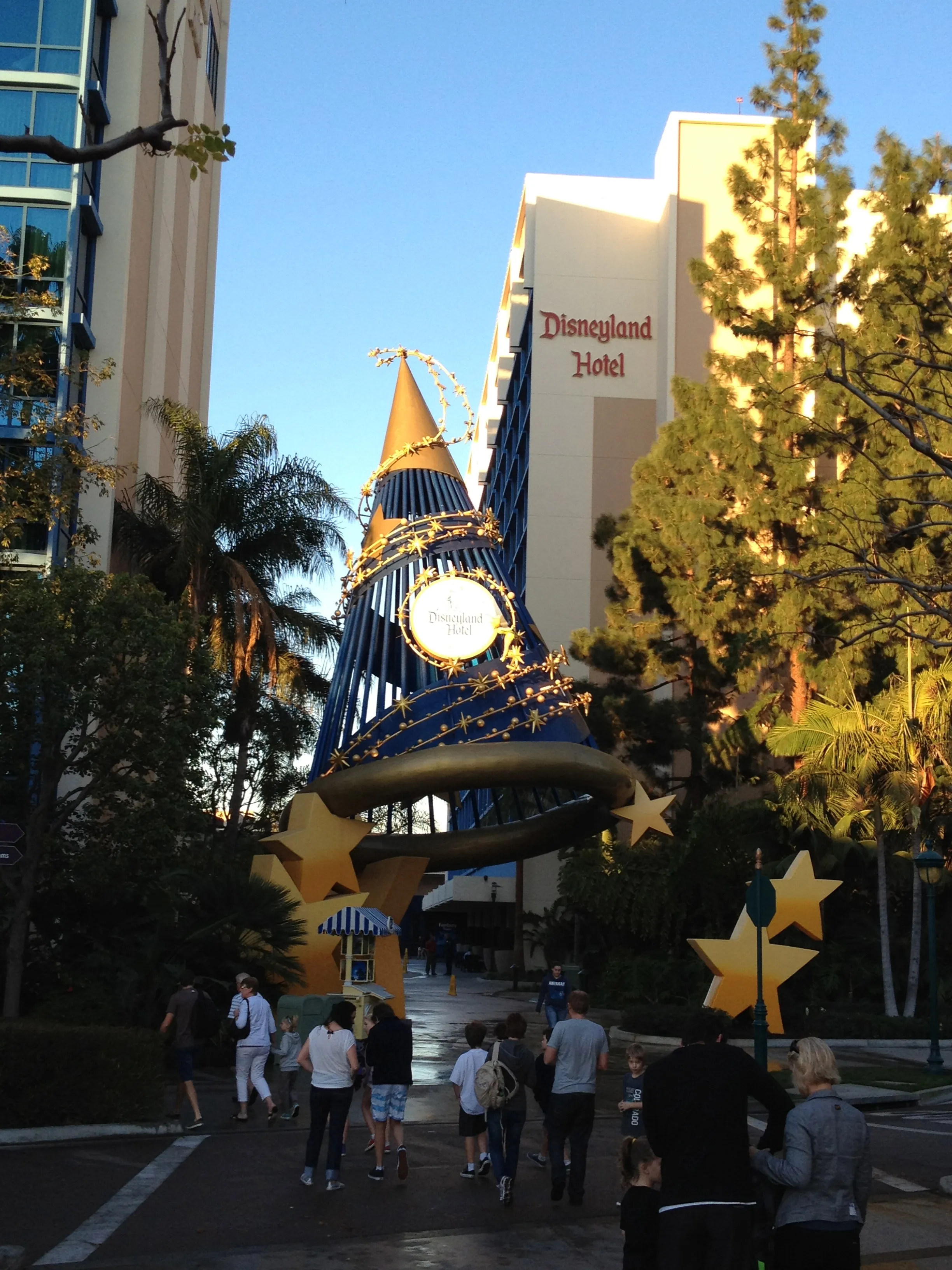 2480 disneyland genie plus