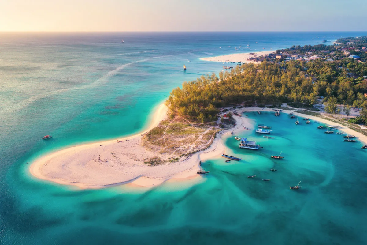 2511 zanzibar stone town romantic stroll