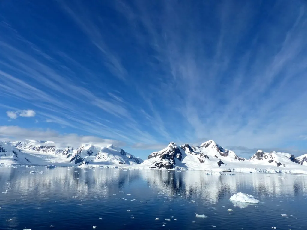 2527 antarctica honeymoon couple