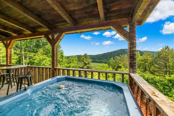 2535 tennessee cabin hottub