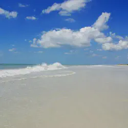 /img/2542-honeymoon-island-budget.webp