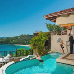 /img/2555-resort-spa.webp