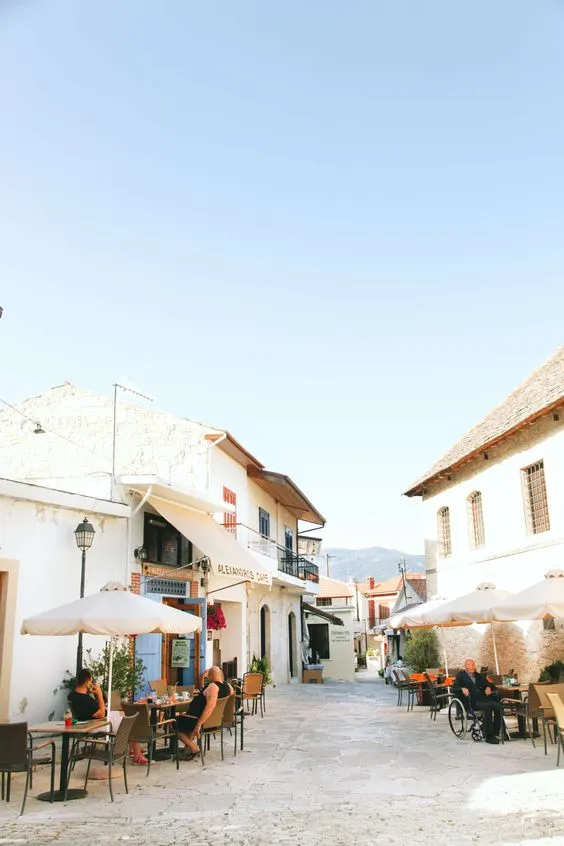 2556 europe honeymoon