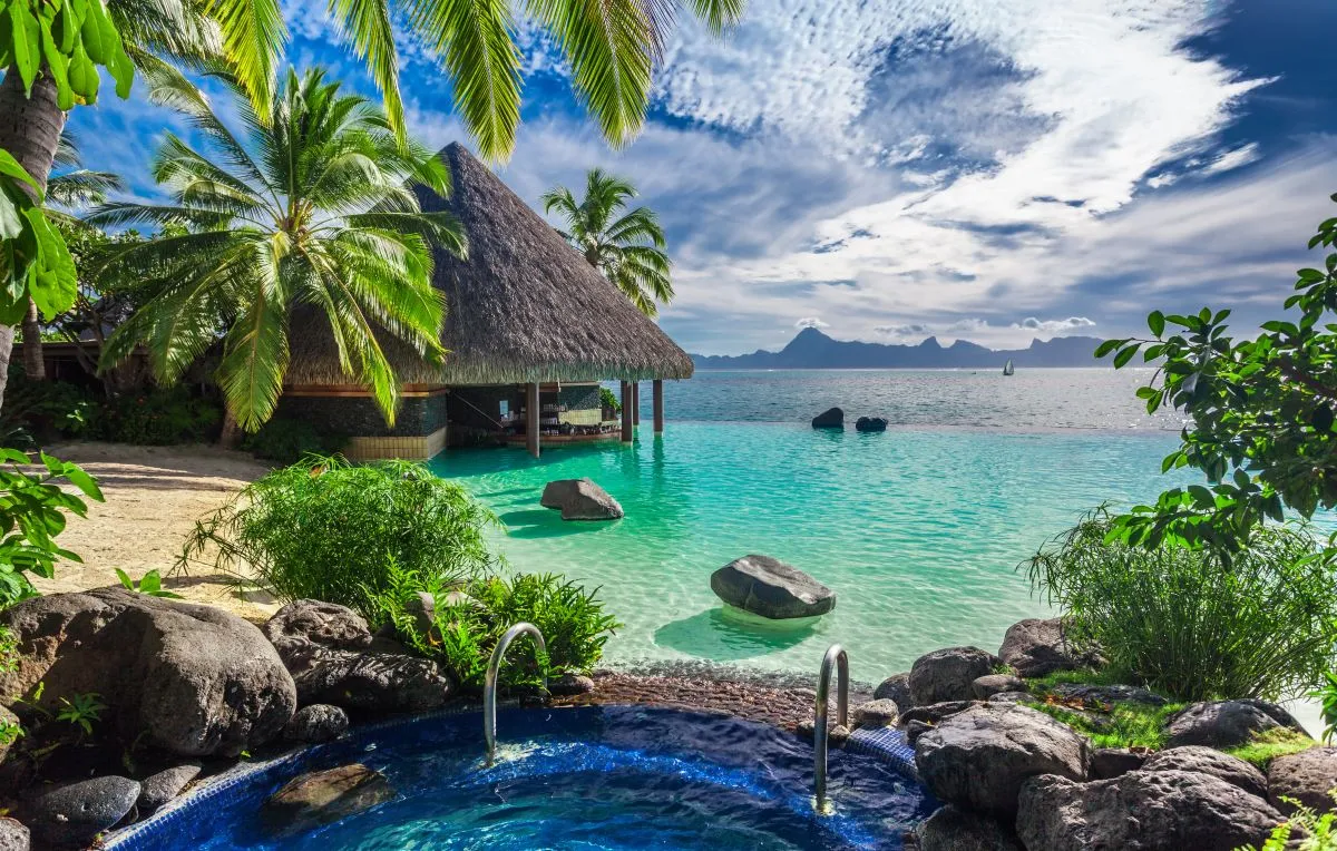 2564 tahiti couple sunset