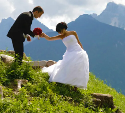 2577 bhutan honeymoon couple view