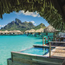 /img/2606-fiji-cheap-eats.webp